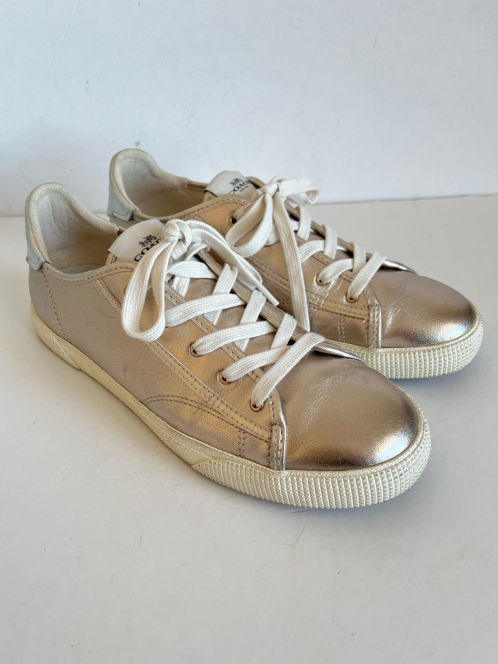 Coach Metallic Silver Low-Top Sneakers women’s size 8B - Picture 2 of 11